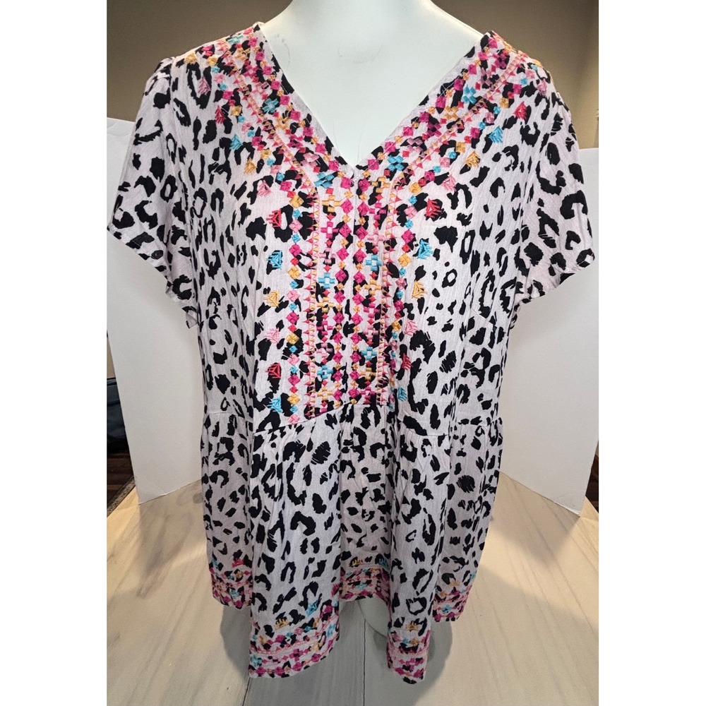 Savanna Jane Leopard Print Embroidered V-Neck Babydoll Top Pink Black 1X‎ Boho
